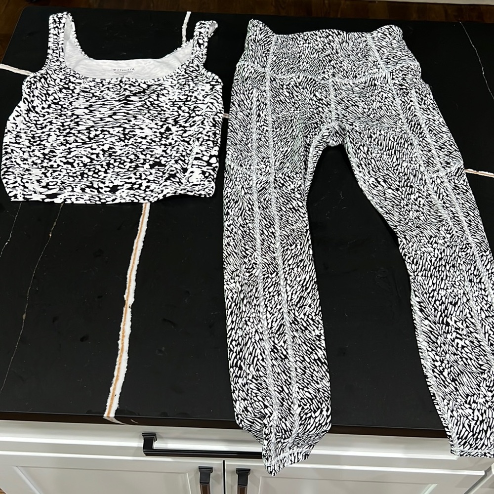 Athleta top and leggings